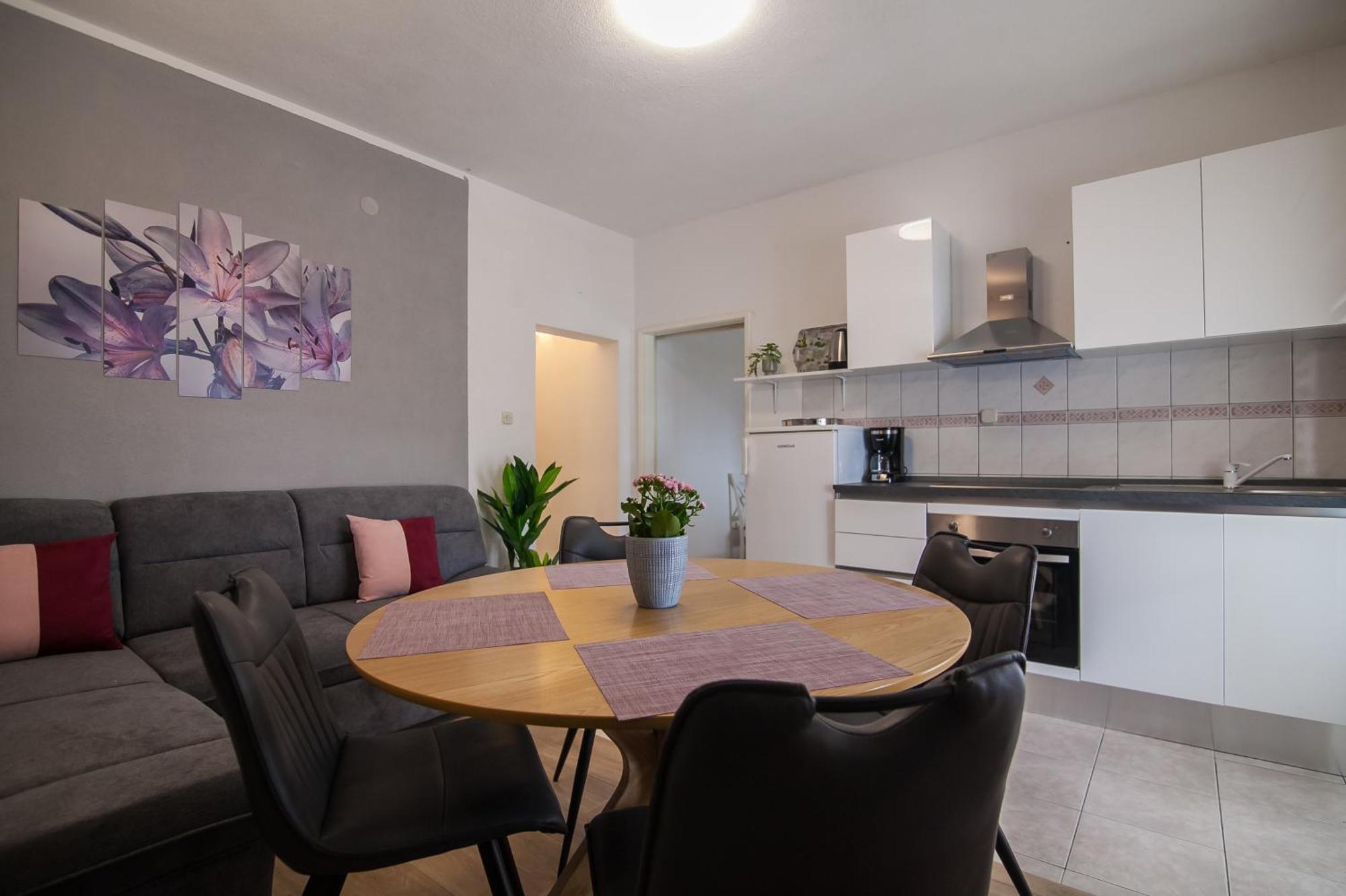 Apartments Paula Bol Eksteriør bilde